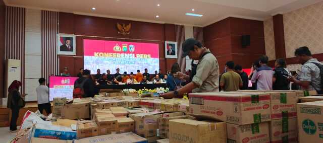 Polres Metro Bekasi Ungkap Jaringan Penjual Produk Kadaluwarsa Secara Online